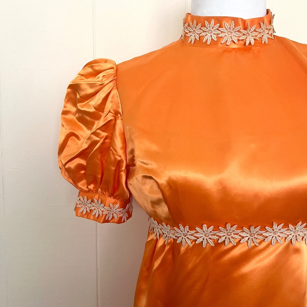 VTG Fall Cottagcore Gown - Picture 3 of 9